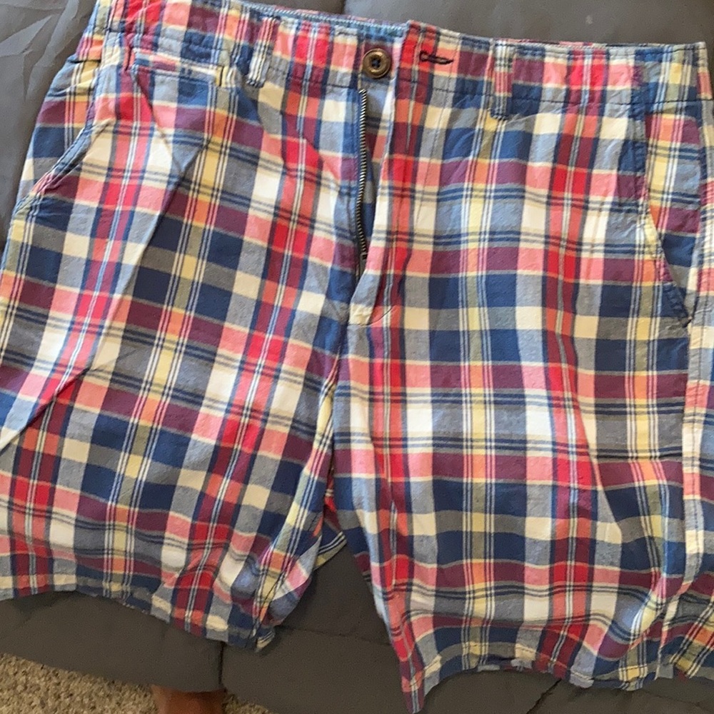 Plaid Bermuda shorts
